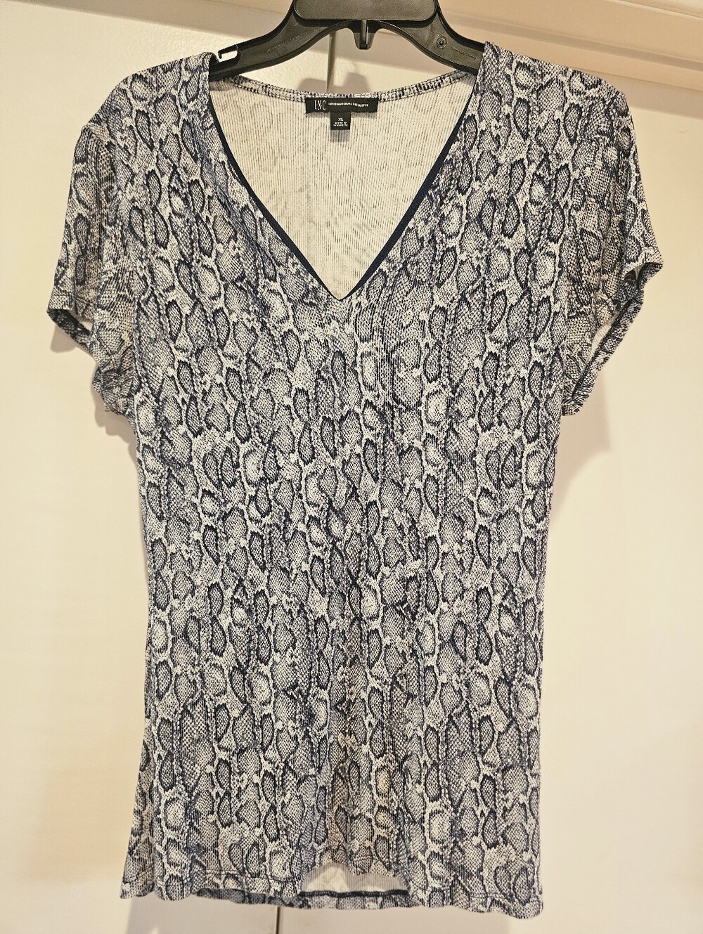 INC International Concepts Navy Blue Snakeskin Print V-Neck Cap Sleeve Top XL